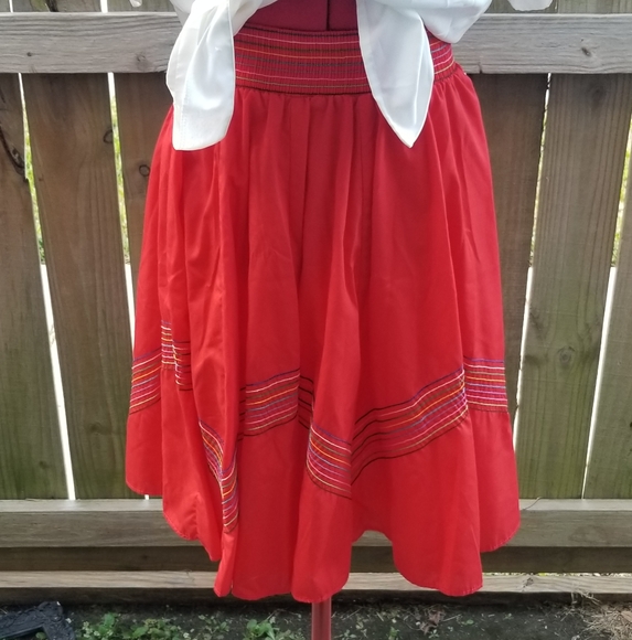 Red Mexican Traditional Square Dance Circle Skirt - Picture 3 of 6